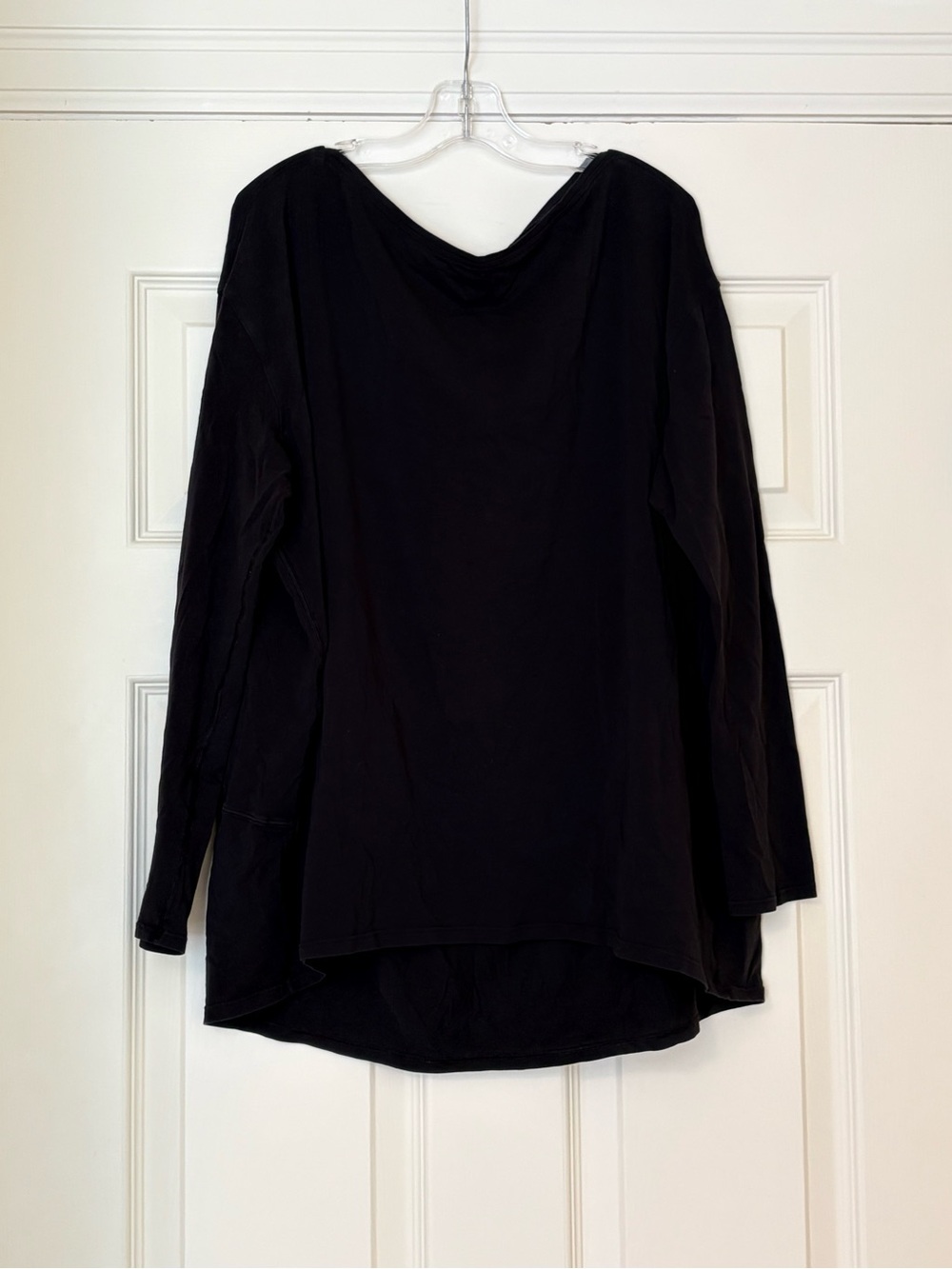 Lululemon Back In Action Long Sleeve
Black - Picture 5 of 7